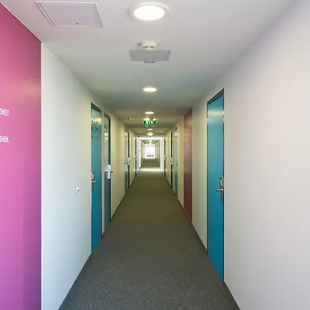 Hotel 7 Days Premium Linz-ansfelden 2*